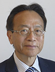 粕井　隆氏